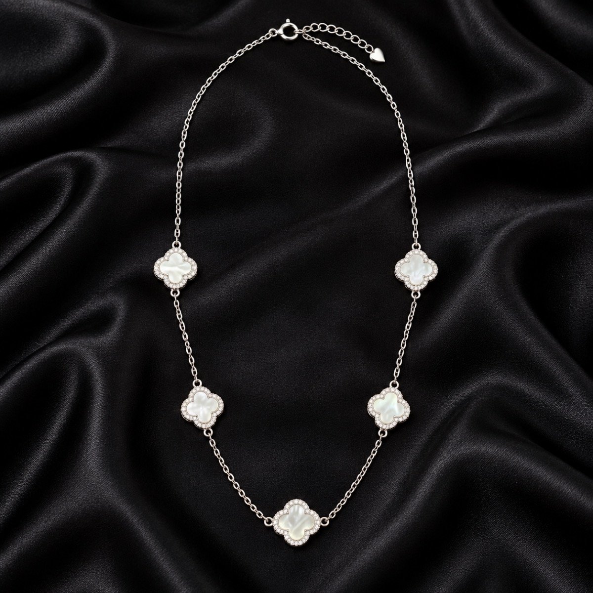 Ivory Clover Mother-of-Pearl Silver Necklace